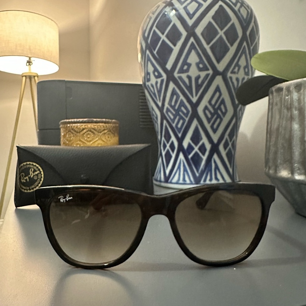 Ray-ban 4184